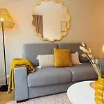 St Honore Champs Elysees By Melvane 파리