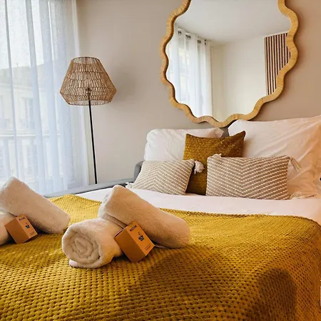 St Honore Champs Elysees By Melvane