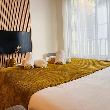Apartment St Honore Champs Elysees By Edelsam *