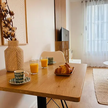 Apartment St Honore Champs Elysees By Edelsam *
