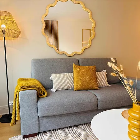 St Honore Champs Elysees By Melvane Paris